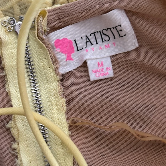 L'ATISTE Yellow Floral Lace Mini Dress - Picture 3 of 4